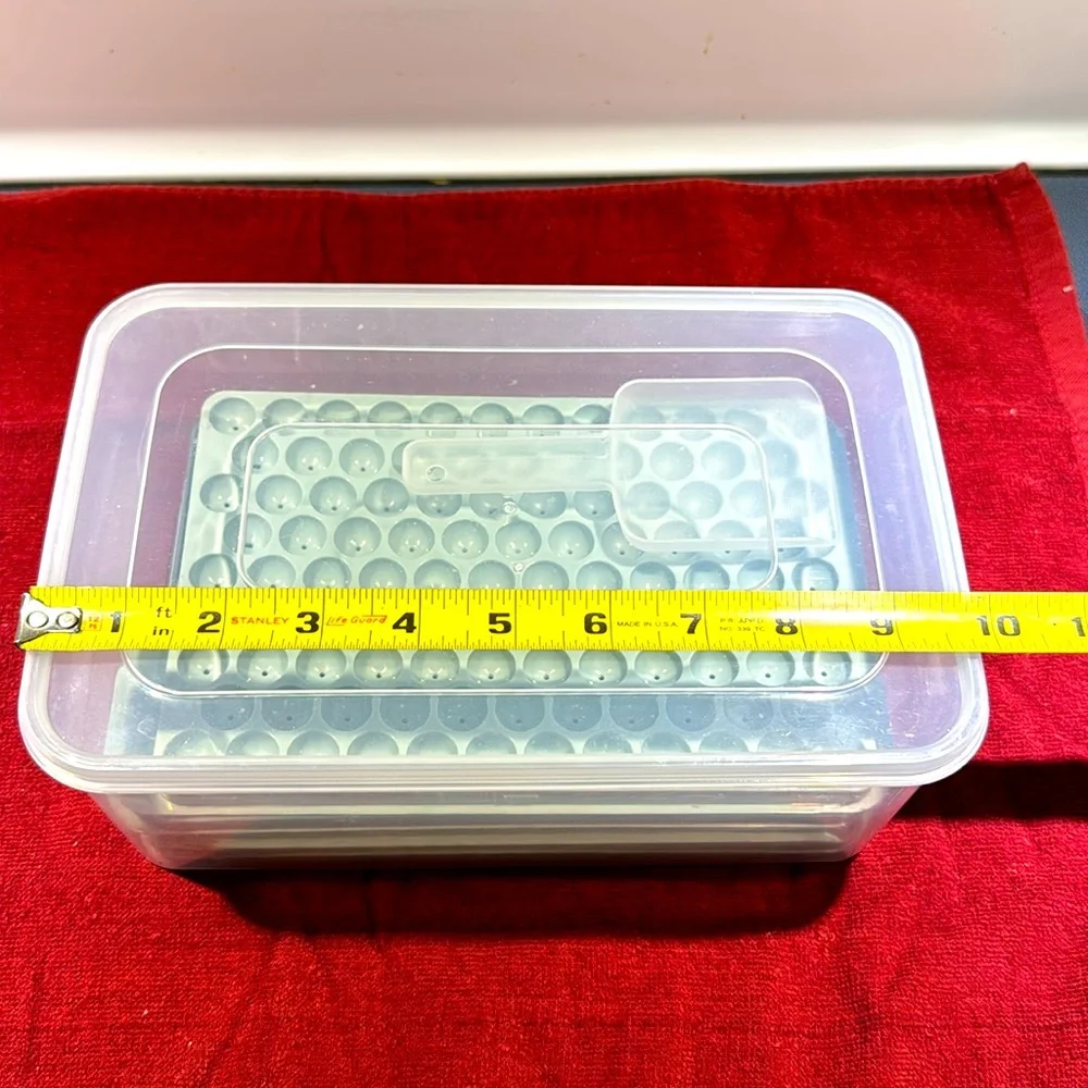 Mini Ice Cube Tray with Storage Container - Picture 7 of 9